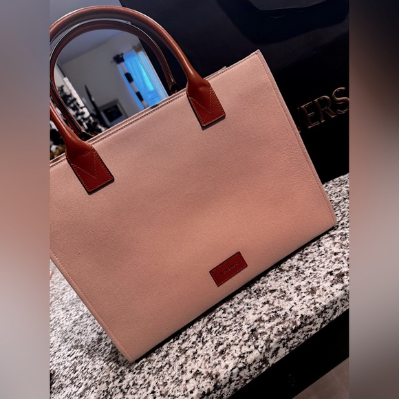 VERSACE
Canvas Calfskin Large Medusa Pop Cabas Tote Beige - Picture 4 of 10